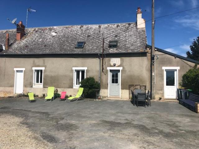 Gite A La Ferme Chaleureux Avec Cheminee Preveranges Luaran gambar